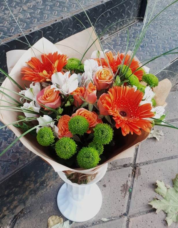 Букет цветов из: Герберы, Хризантемы, Альстромерии и Розы в Каменке Архангельской области