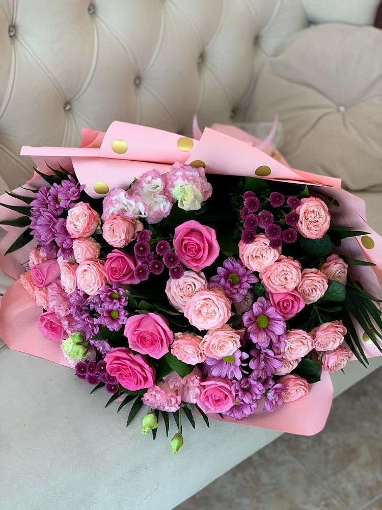 Букет цветов из: Хризантемы, Розы и Лизиантусы в Каменке Архангельской области