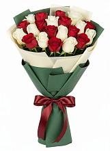 Букет Микс из красных и белых роз #REPLACE_PRED# Каменке Архангельской области