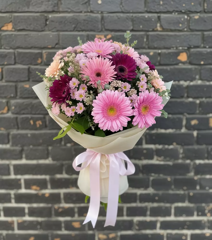 Букет цветов из: Герберы и Хризантемы в Каменке Архангельской области