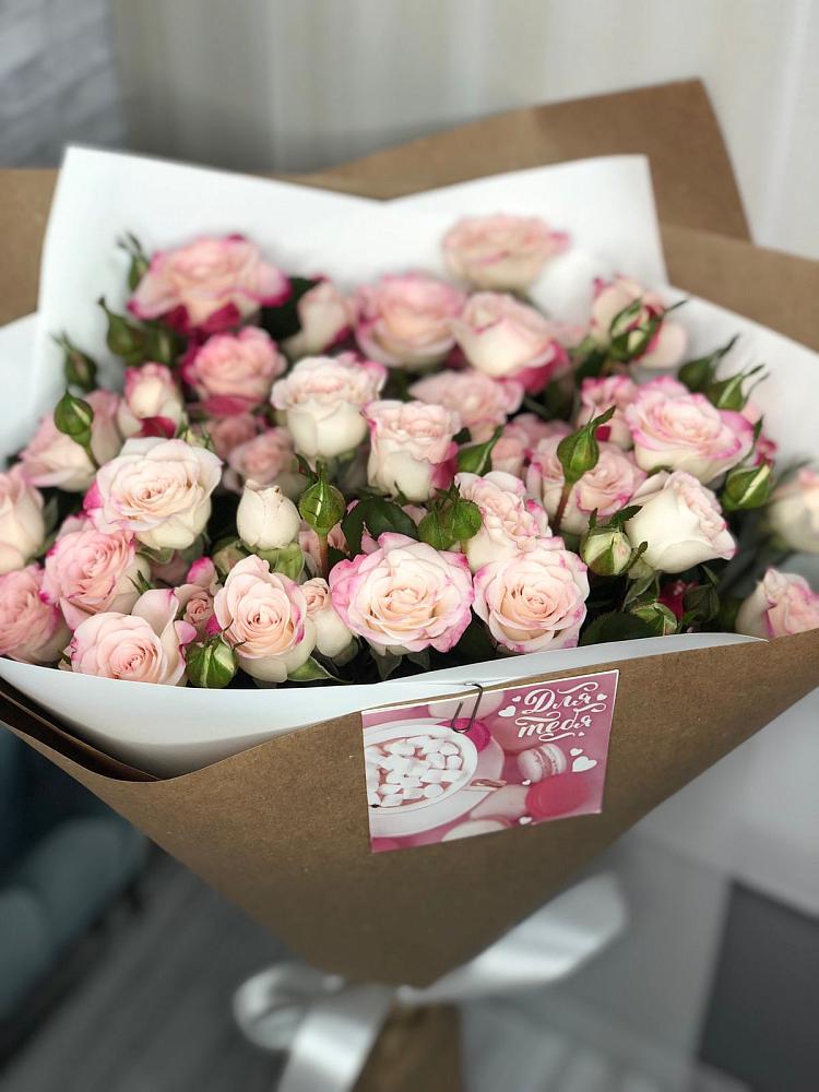 Букет цветов из: Розы в Каменке Архангельской области