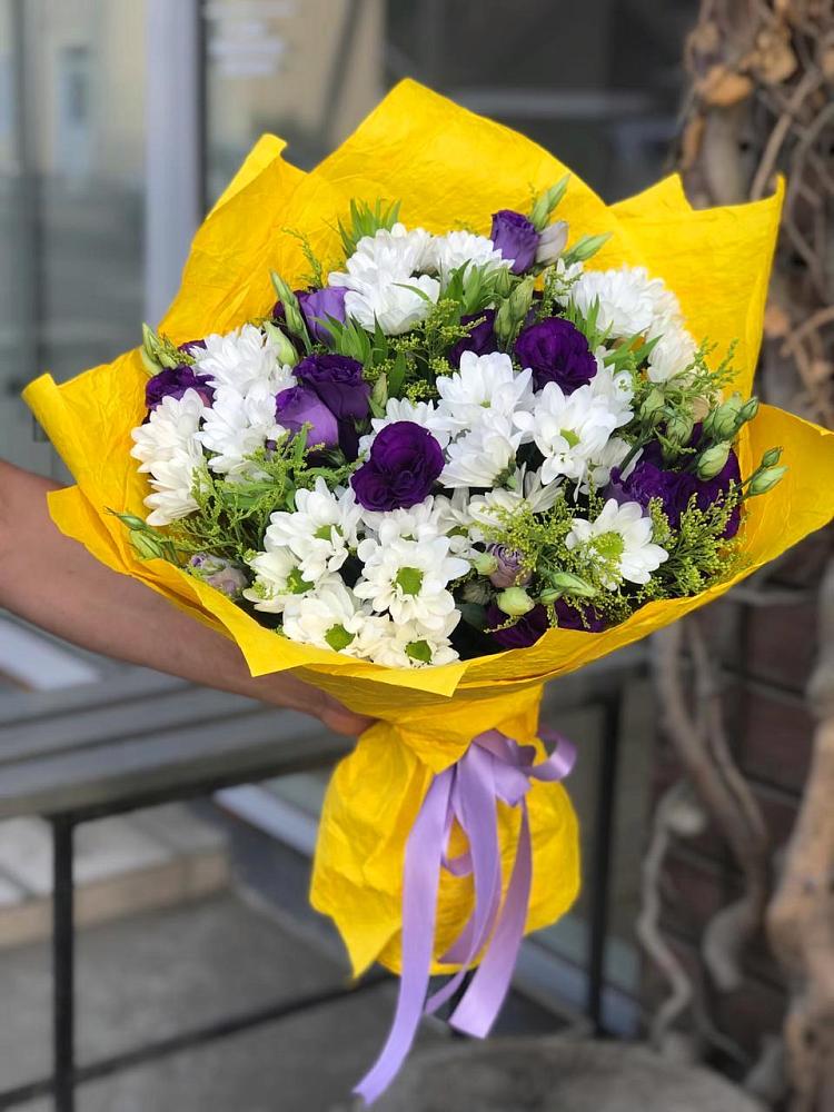 Букет цветов из: Ирисы, Хризантемы и Ромашки в Каменке Архангельской области