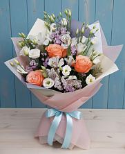 Букет цветов из:  Лизиантусы, Розы, Альстромерии и Гипсофила в Каменке Архангельской области