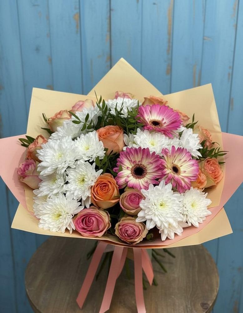 Букет цветов из: Розы, Герберы и Хризантемы в Каменке Архангельской области