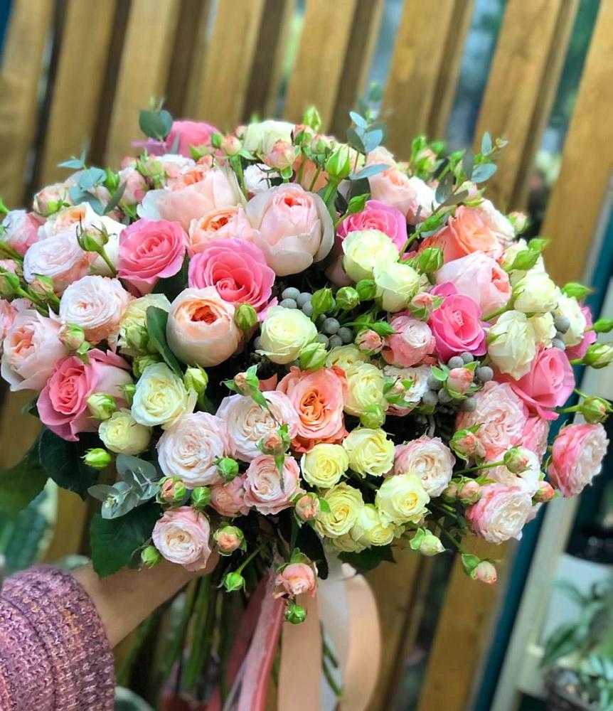 Букет цветов из: Розы в Каменке Архангельской области