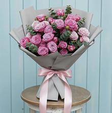 Букет цветов из:  Розы в Каменке Архангельской области
